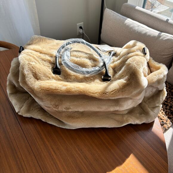 NEW Pottery Barn Faux Fur Duffle Bag Weekender Travel Zip Up with Pockets - Picture 5 of 10